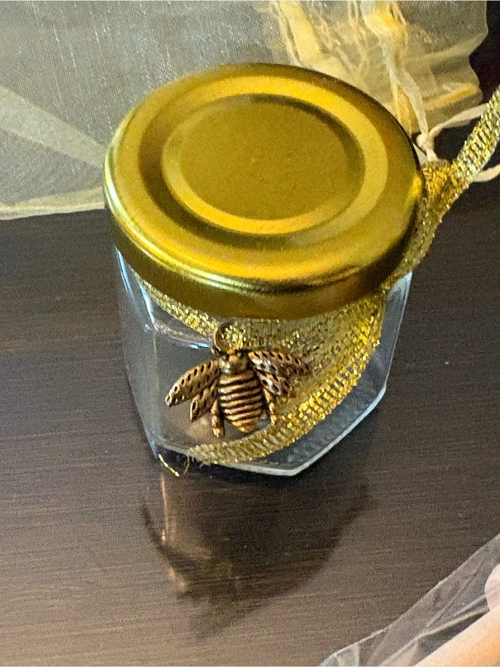 10 Pack 1.5oz Mini Glass Hexagon Honey Jars with Lids Wedding Bday Party Favors